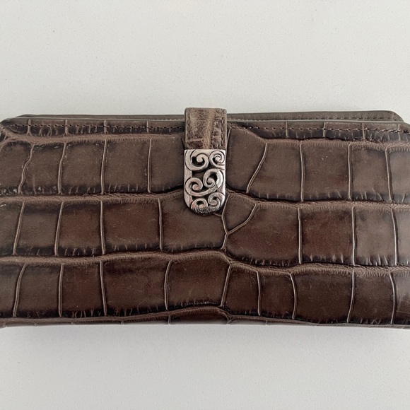 Women’s Brighton Wallet brown faux alligator - Picture 1 of 11